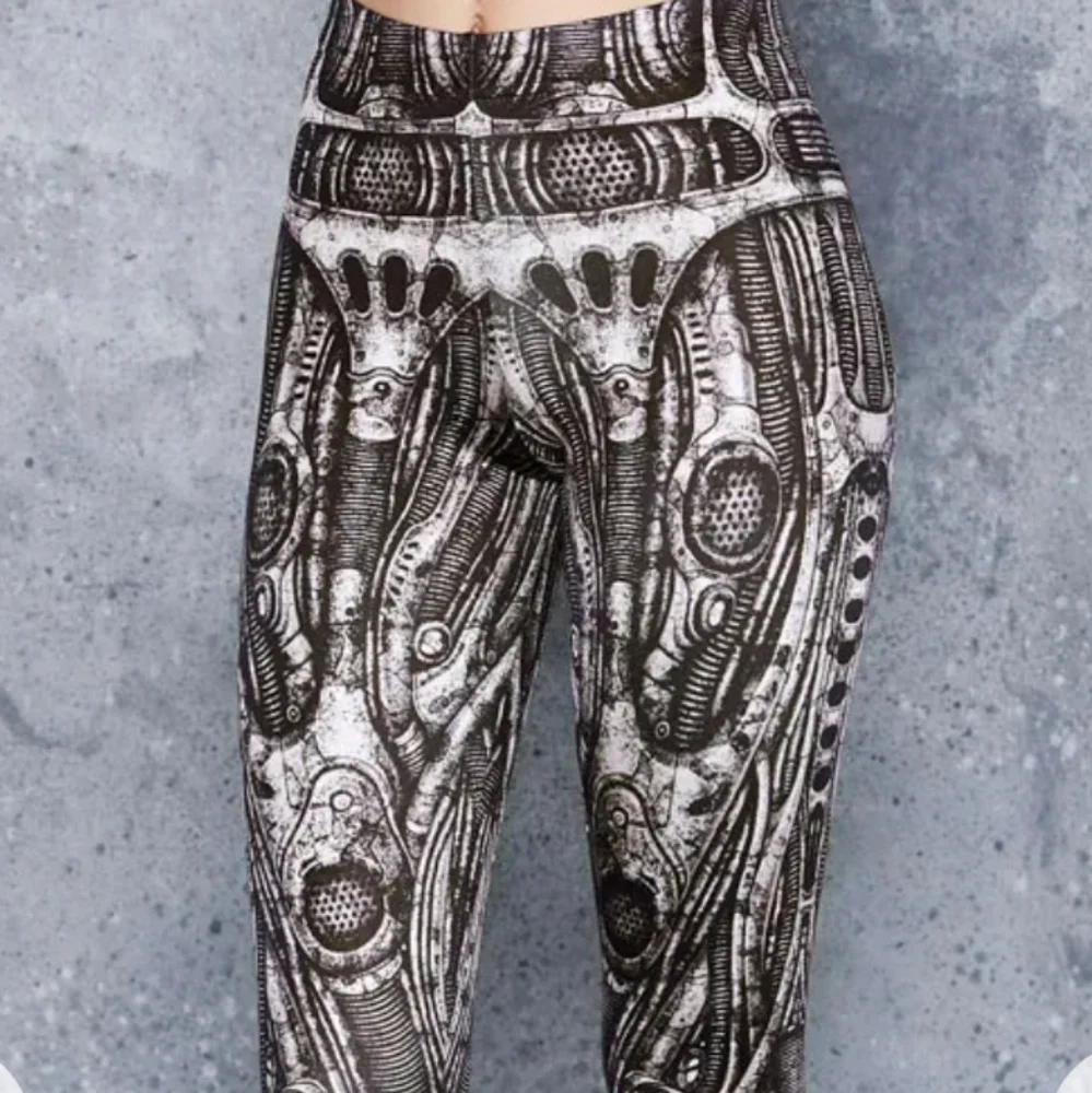 Blackmilk next world machine leggings - Picture 2 of 14